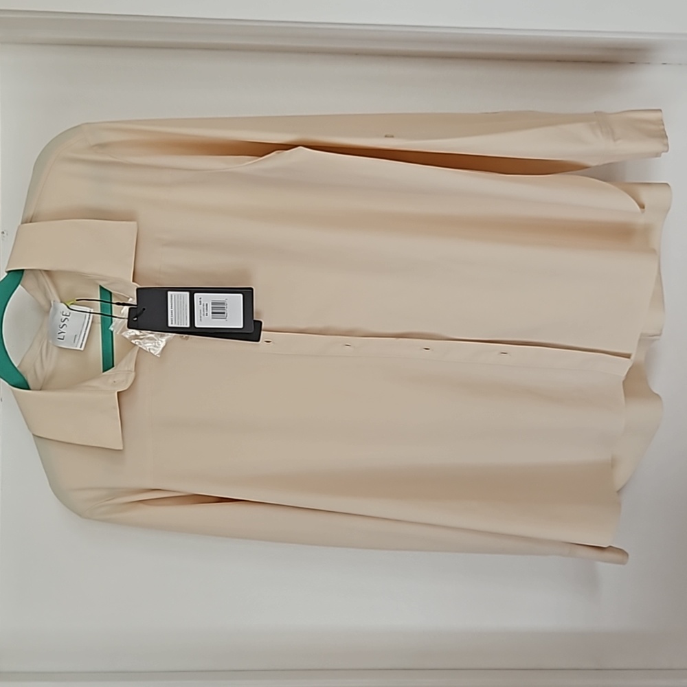 NWT LYSSE NY CLASSIC ROLL TAB BUTTON DOWN SHIRT